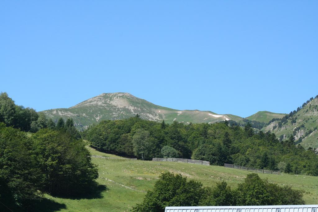 Les Eaux Tranquilles Bed and Breakfast Belvianes-et-Cavirac Buitenkant foto